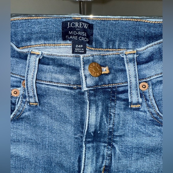 J.Crew Mid-Rise Flare Crop Jeans 24P | Re-Imagined Fair Trade - Picture 2 of 6